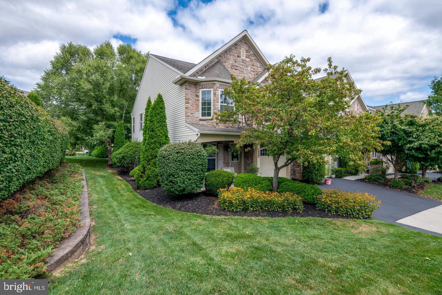 WINDING HILLS - Residential