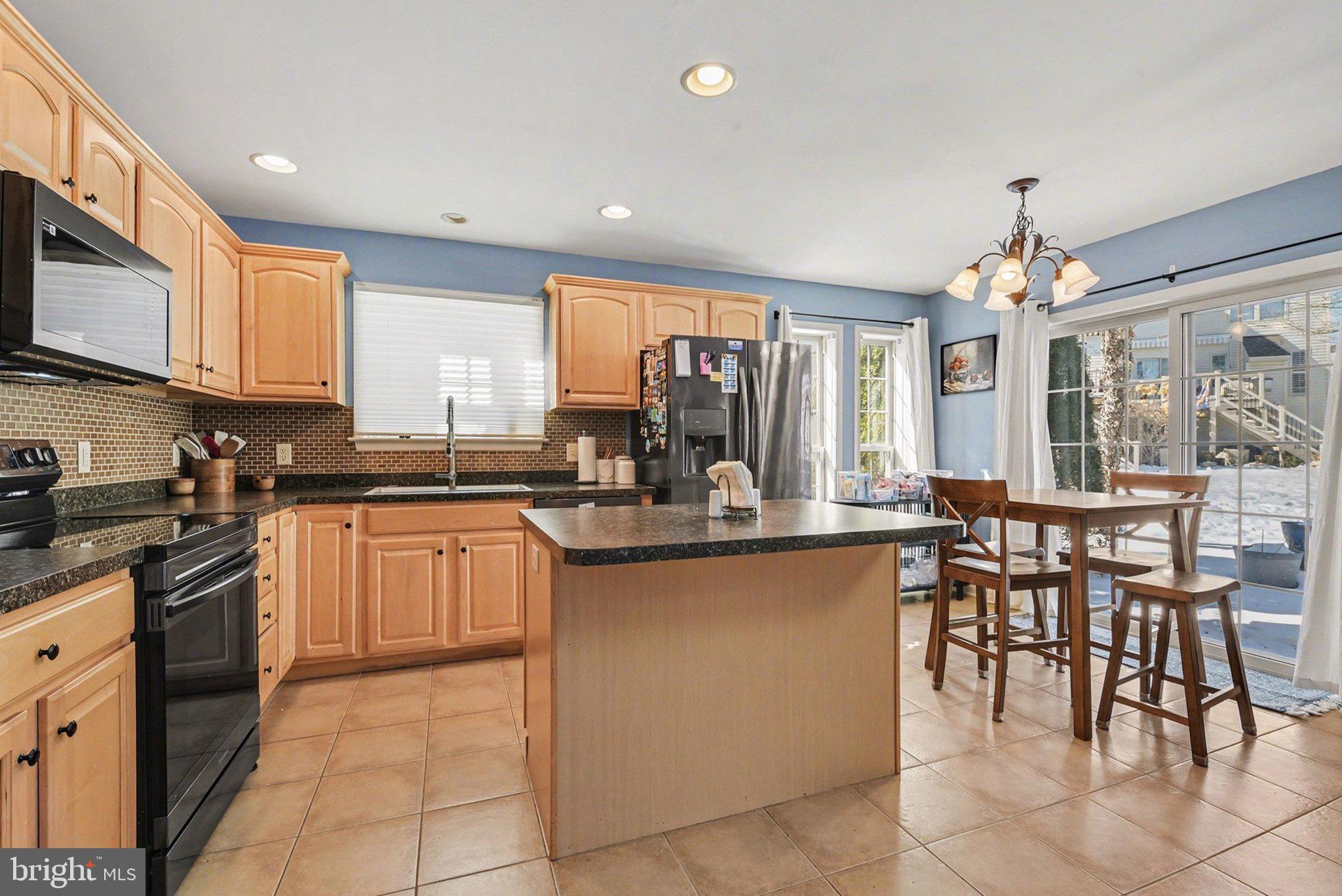 WINDING HILLS - Residential