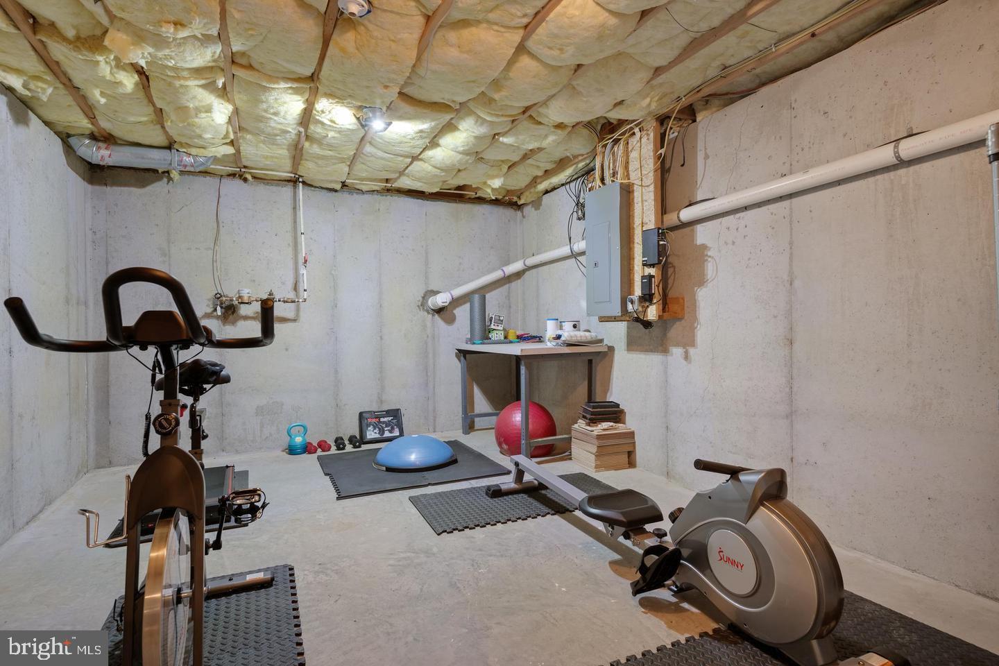 WINDING HILLS - Residential