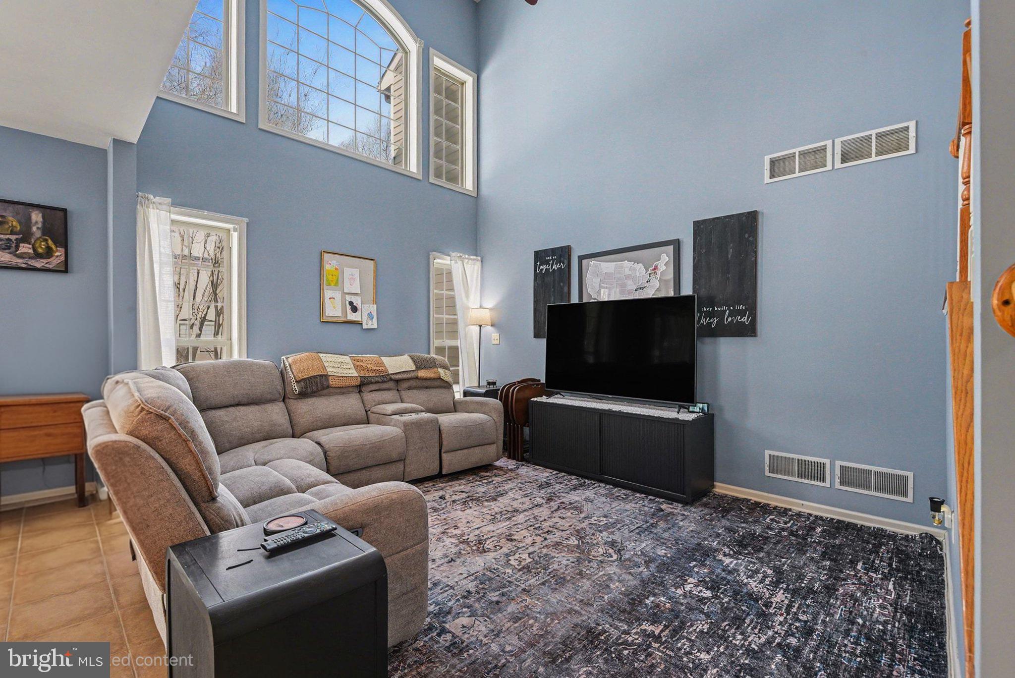 WINDING HILLS - Residential