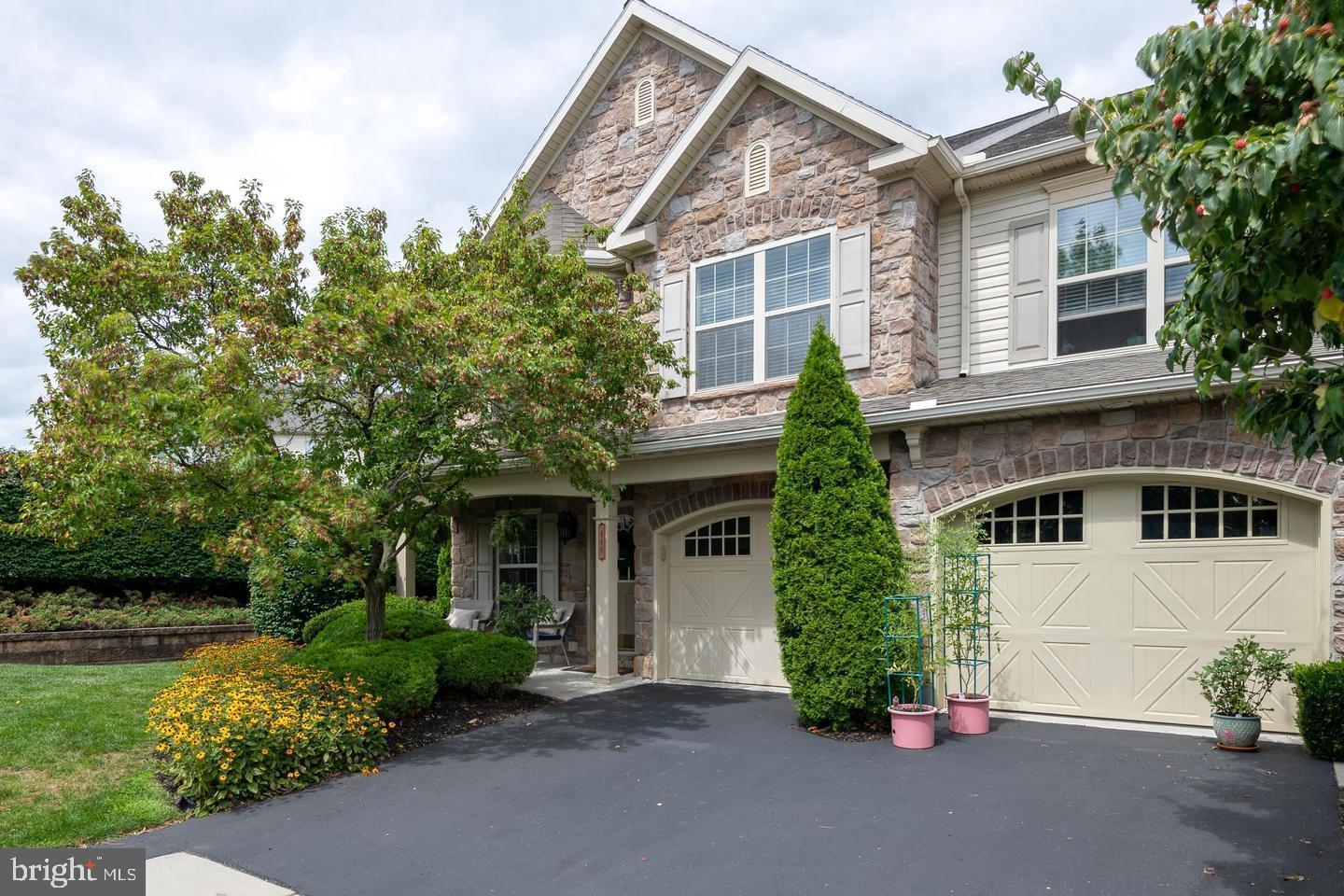 WINDING HILLS - Residential