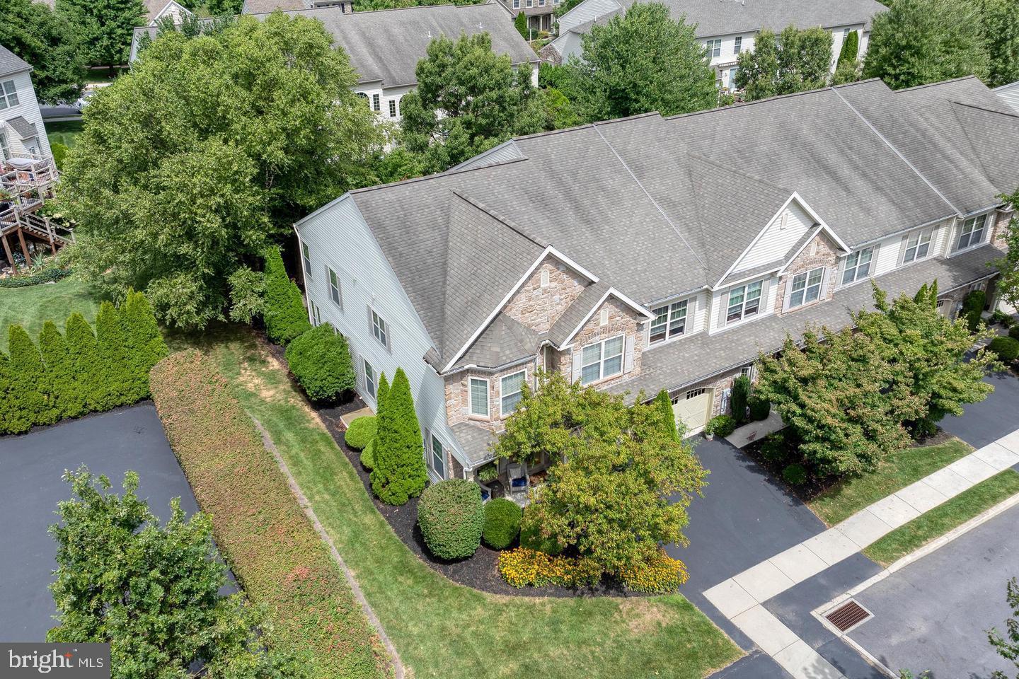 WINDING HILLS - Residential