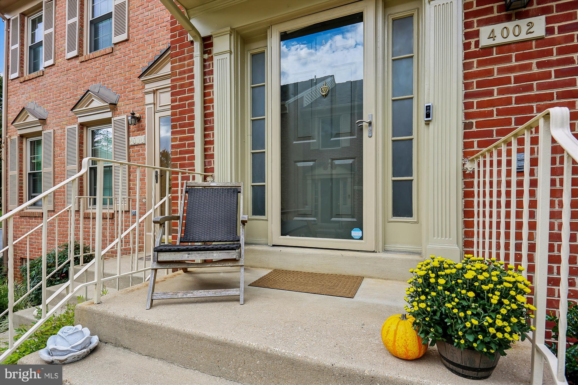 MANOR VILLAGE - Residential