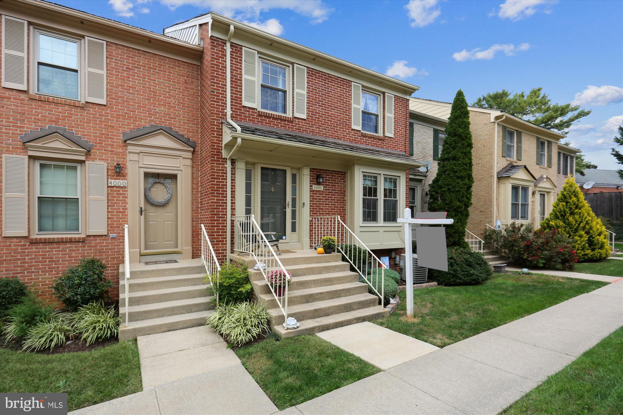 MANOR VILLAGE - Residential