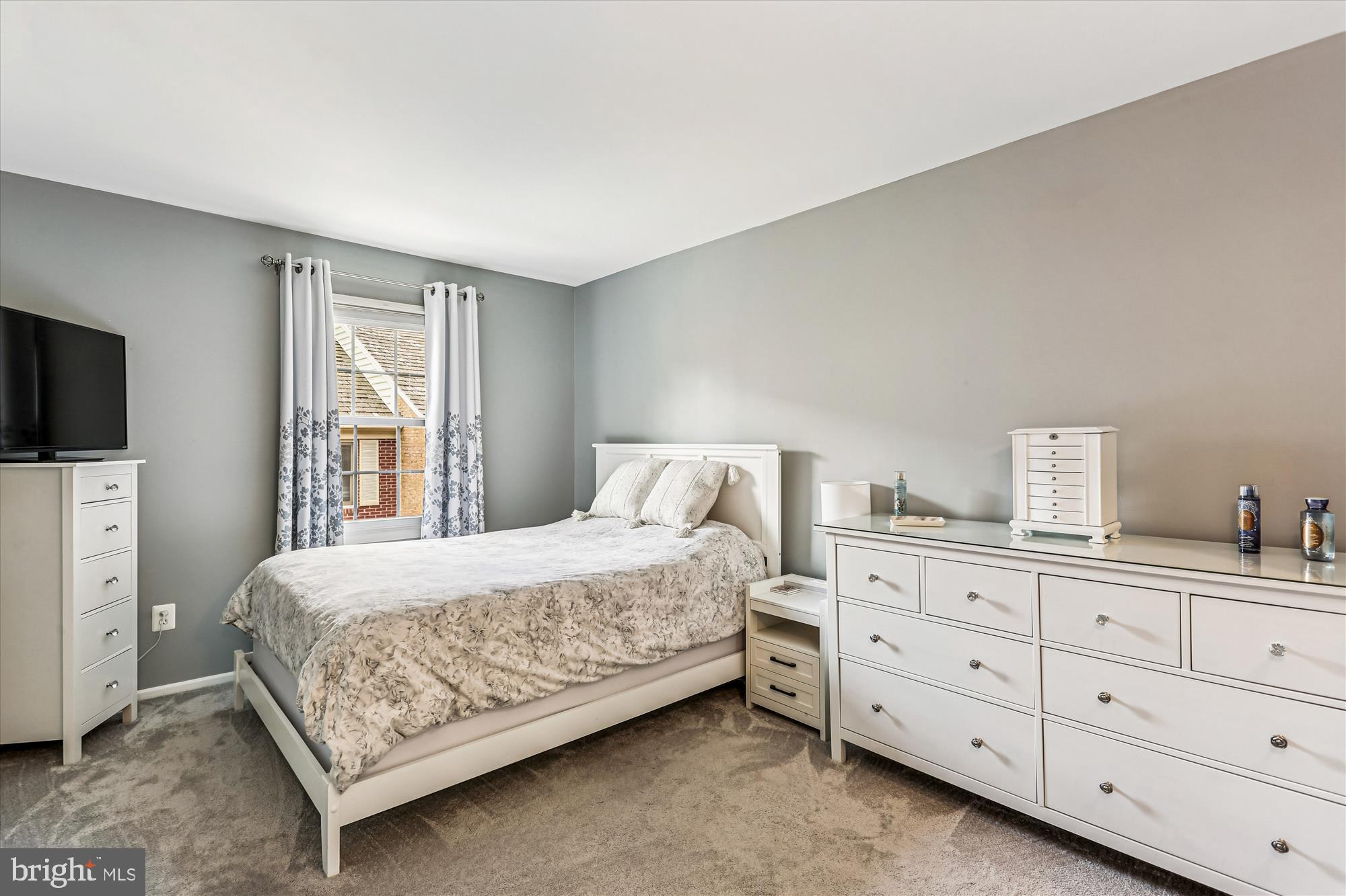 MANOR VILLAGE - Residential