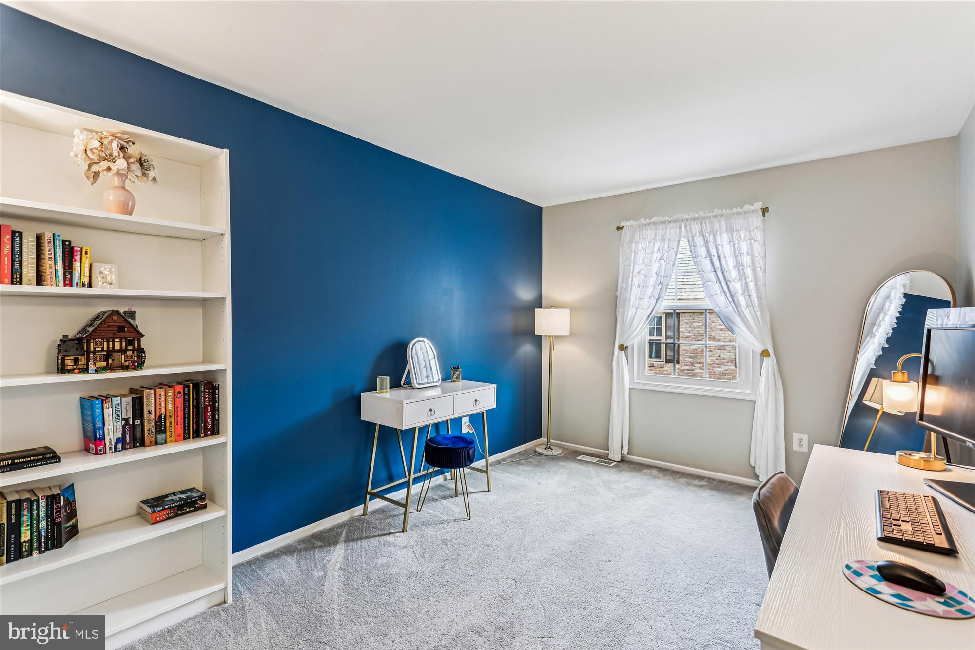 MANOR VILLAGE - Residential