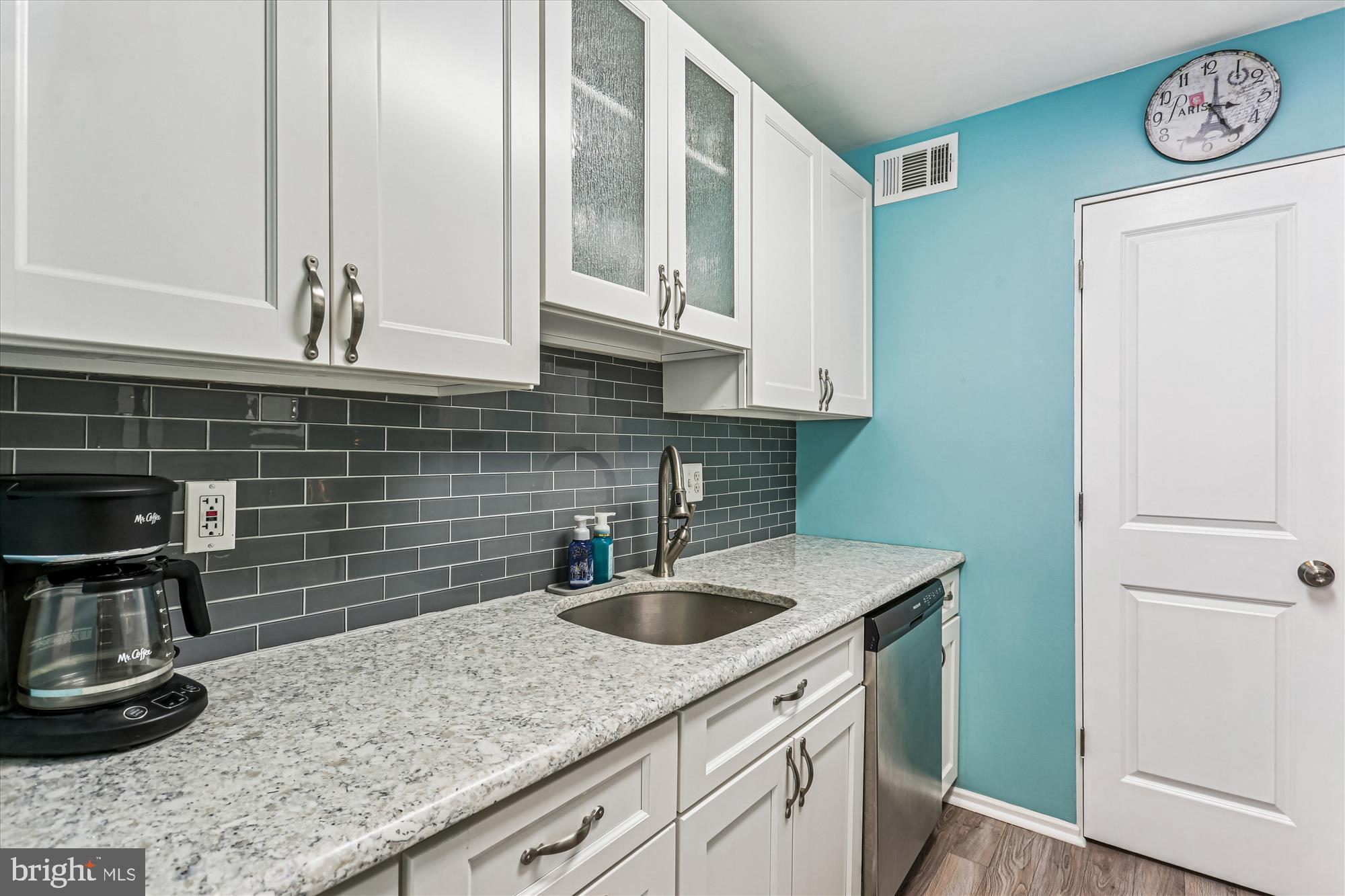 MANOR VILLAGE - Residential