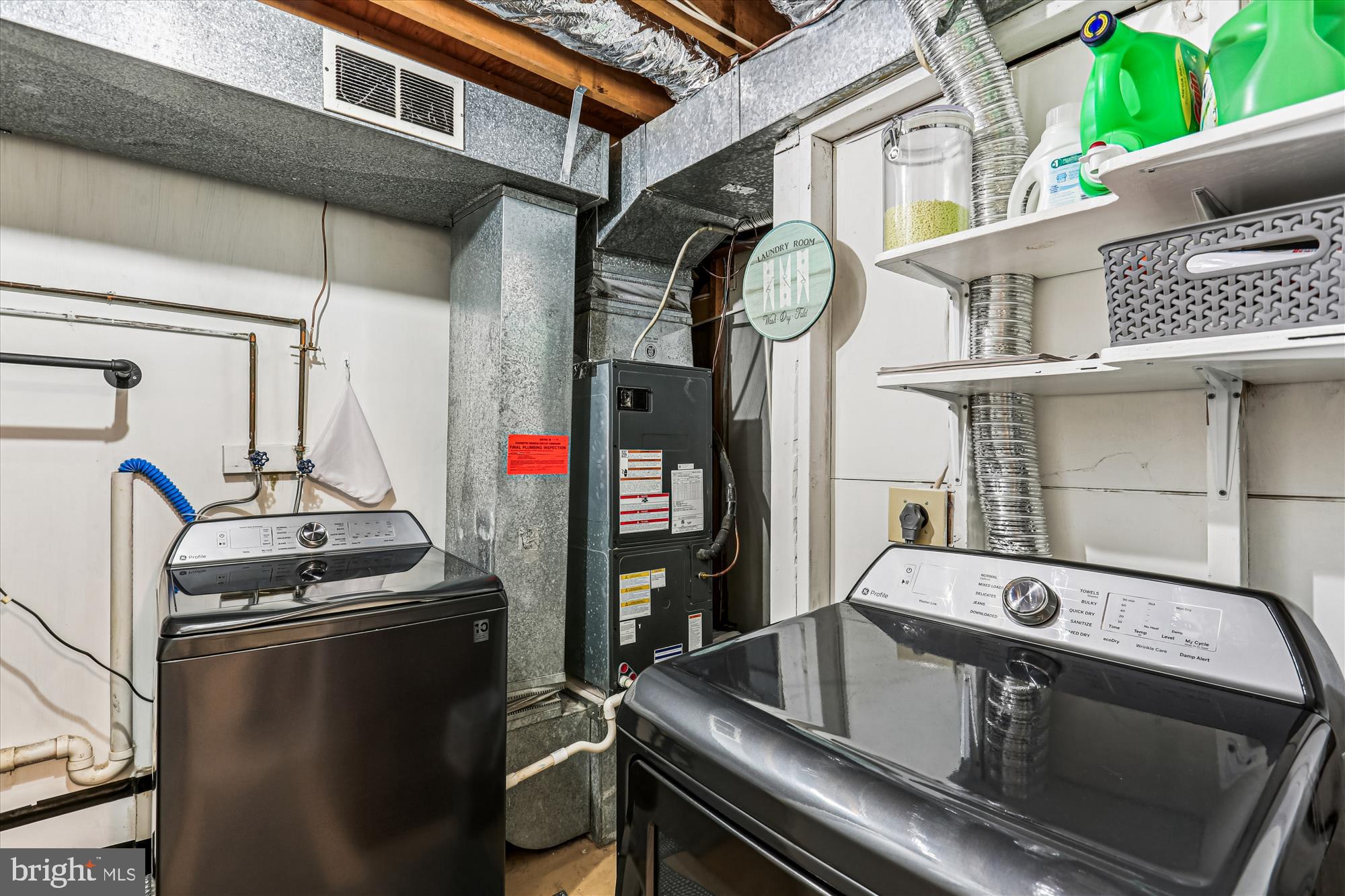 MANOR VILLAGE - Residential