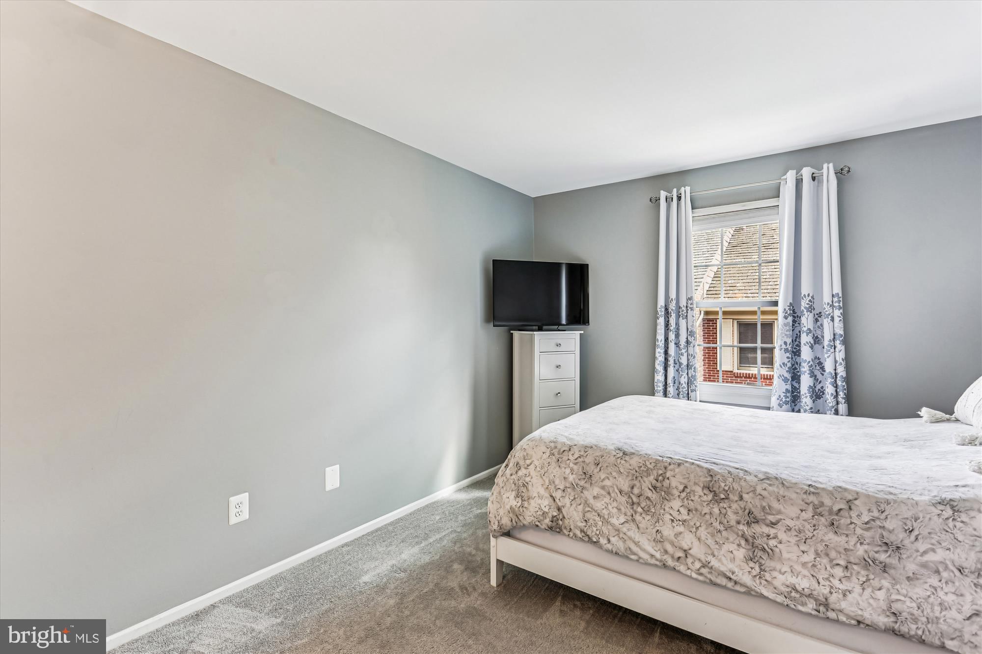 MANOR VILLAGE - Residential