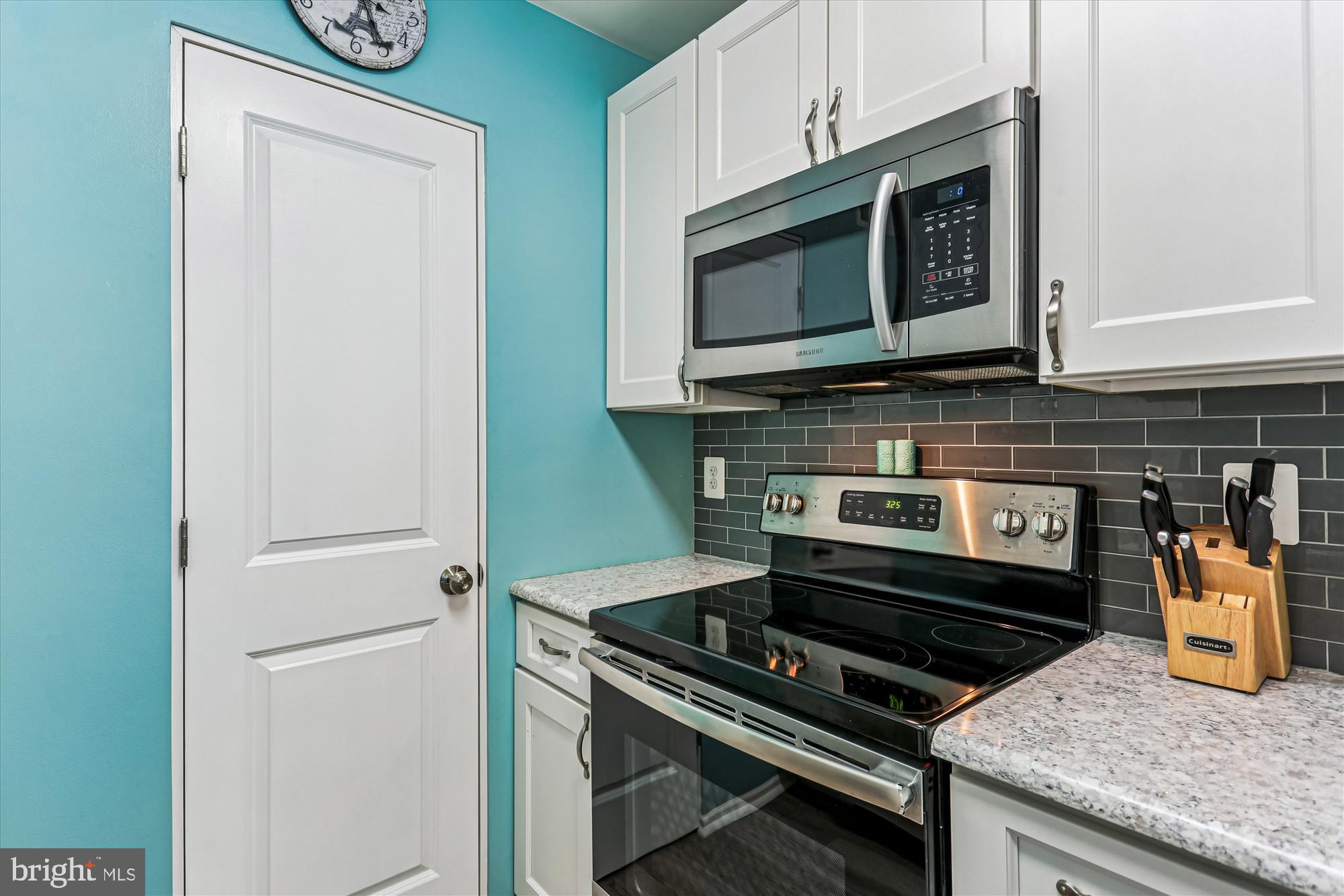 MANOR VILLAGE - Residential