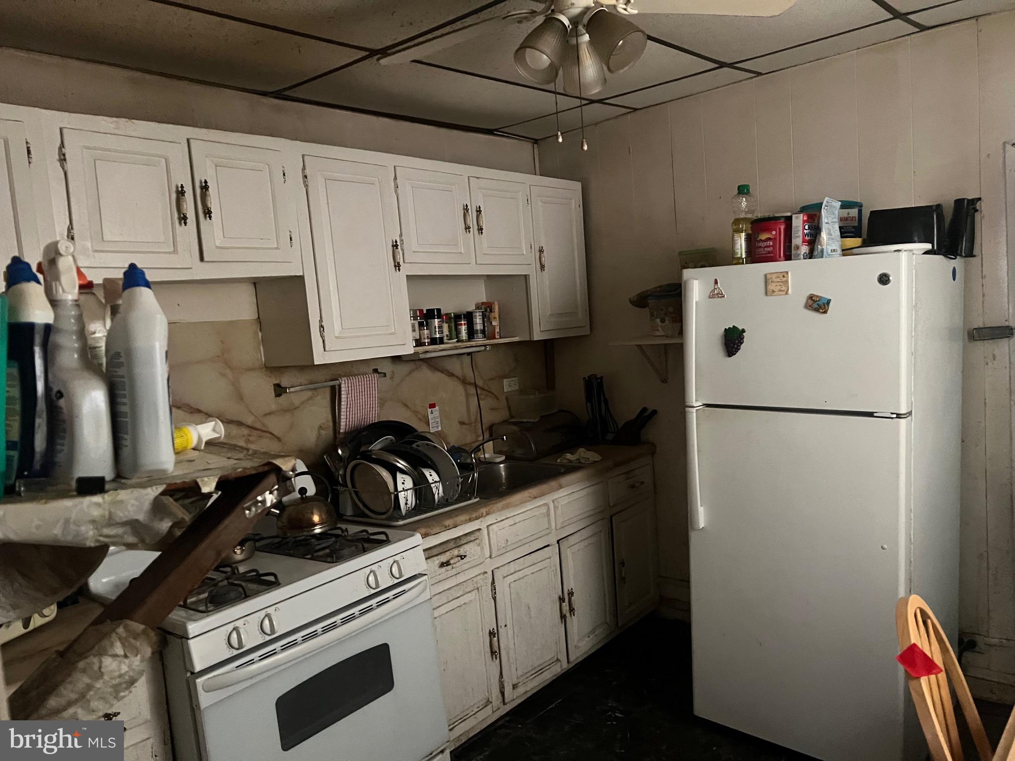 STRAWBERRY MANSION - Residential