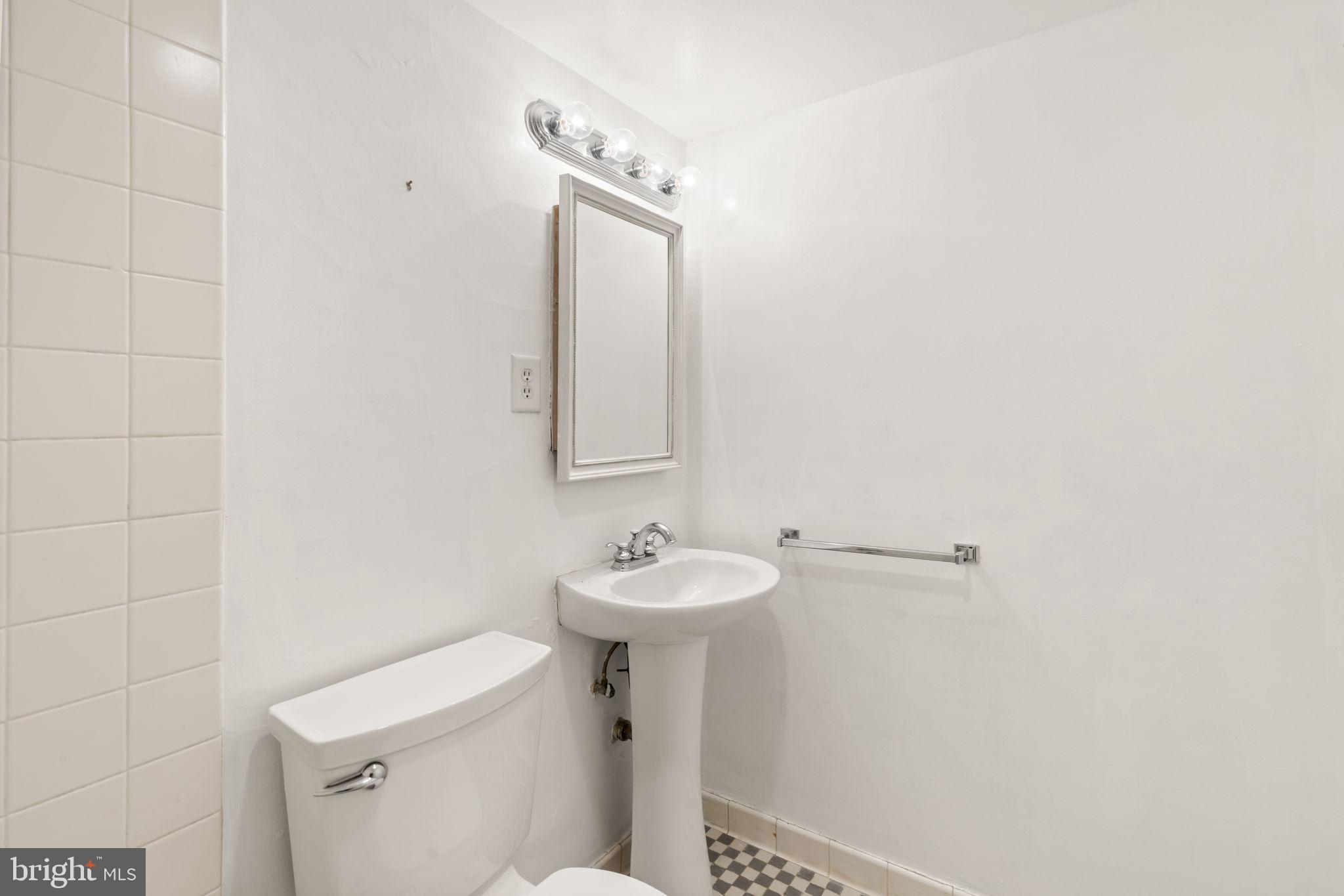 SOCIETY HILL - Residential Lease