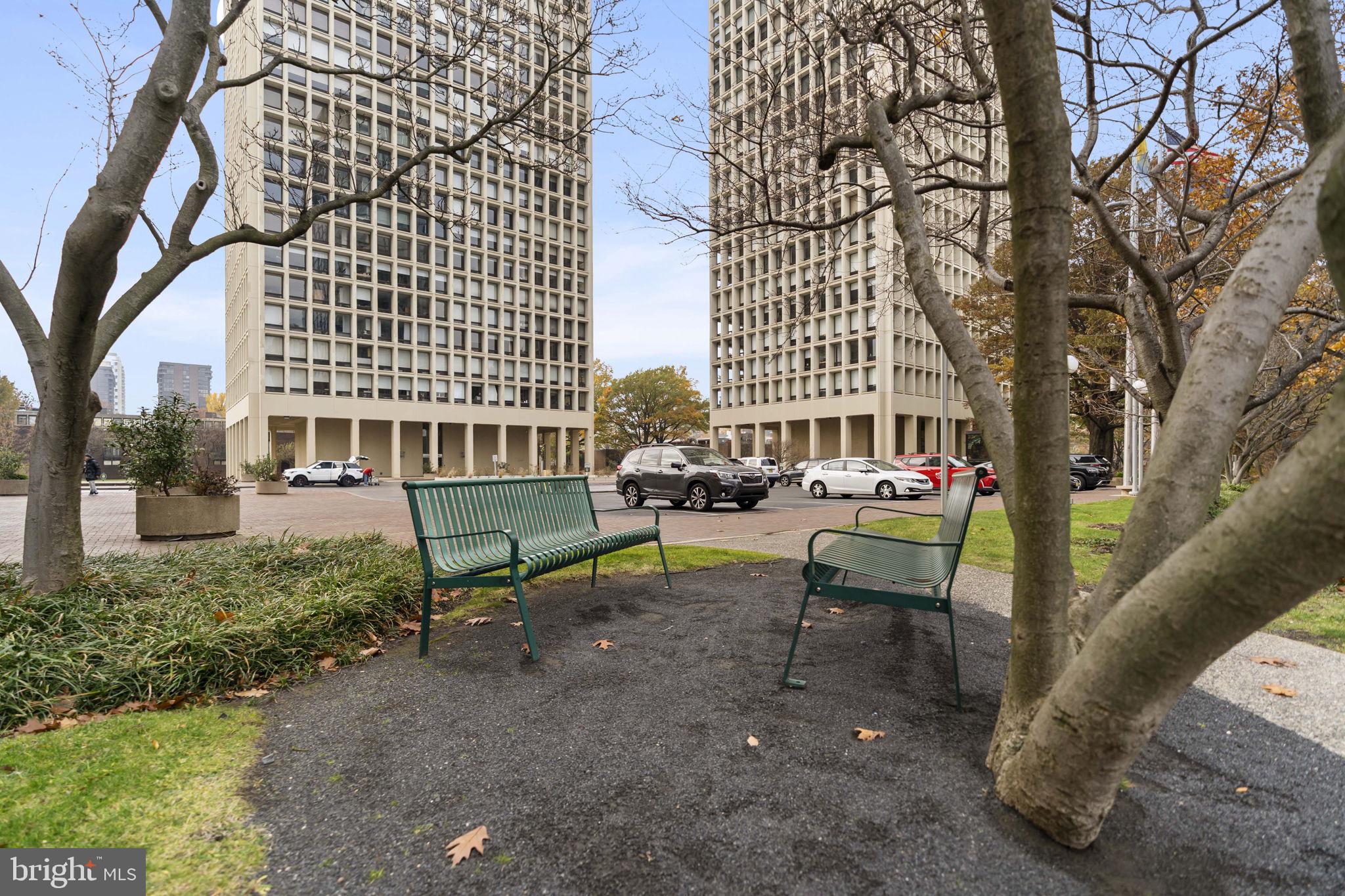 210 LOCUST STREET 21E