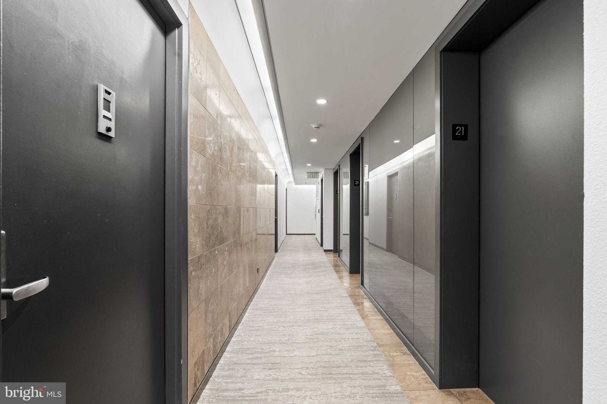 SOCIETY HILL - Residential Lease