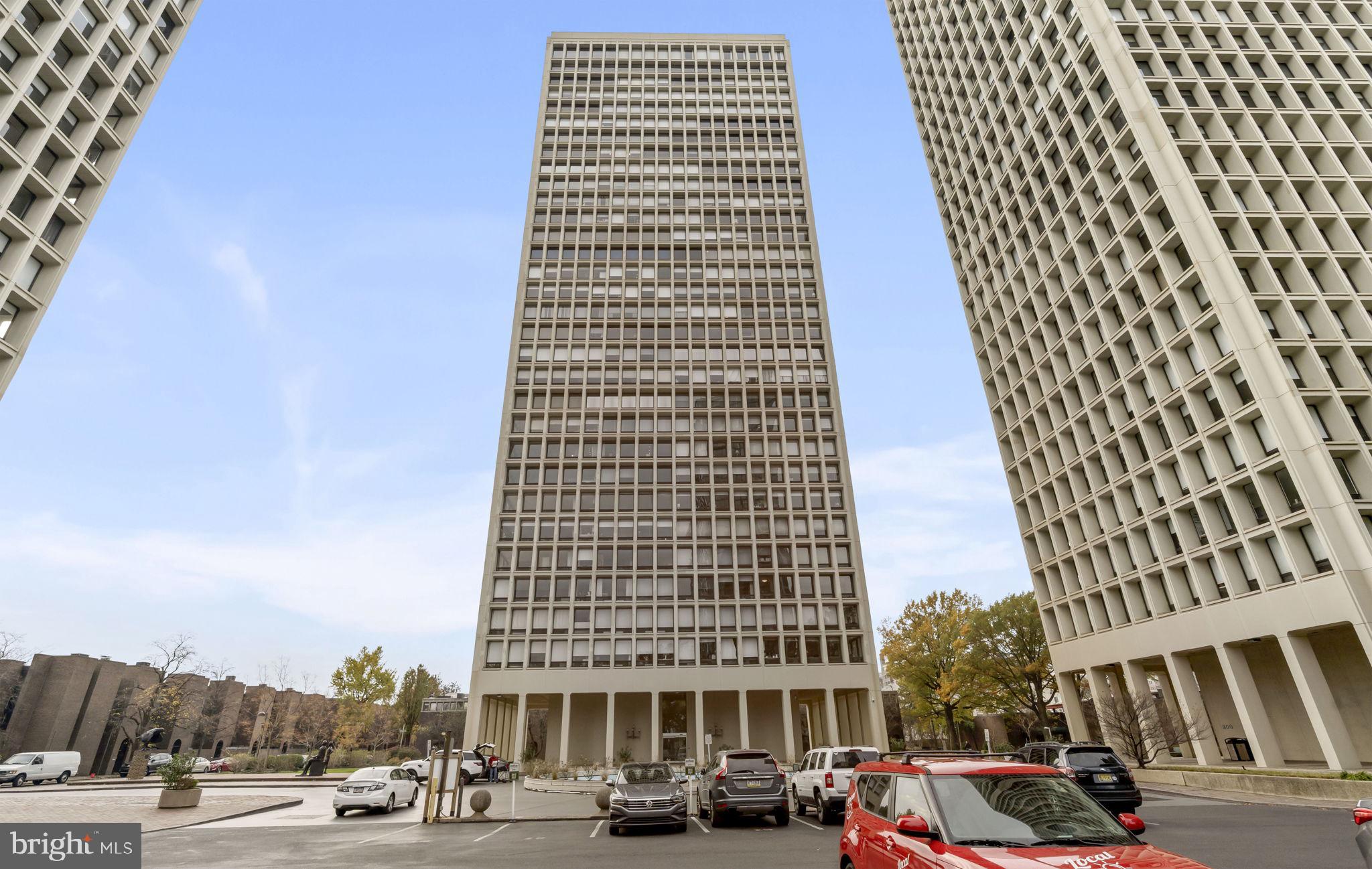 210 LOCUST STREET 21E