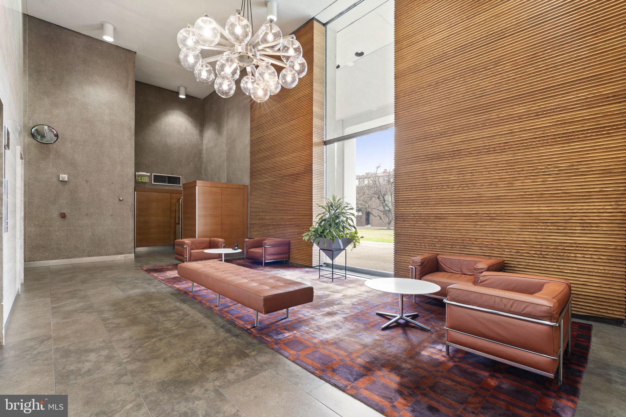 SOCIETY HILL - Residential Lease