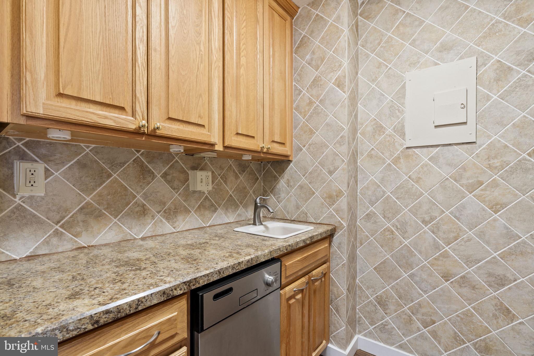 SOCIETY HILL - Residential Lease