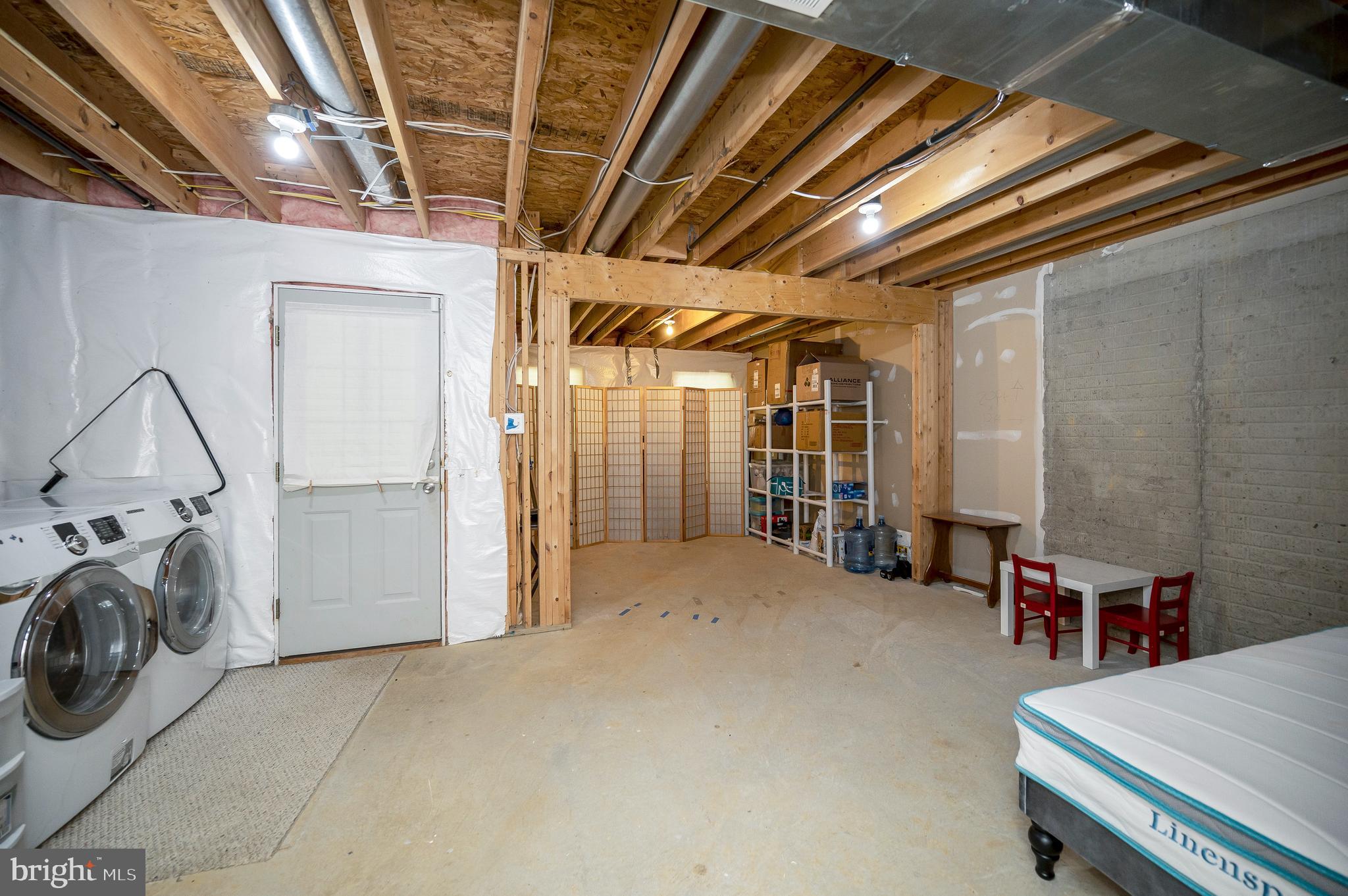 SALEM FIELDS - Residential