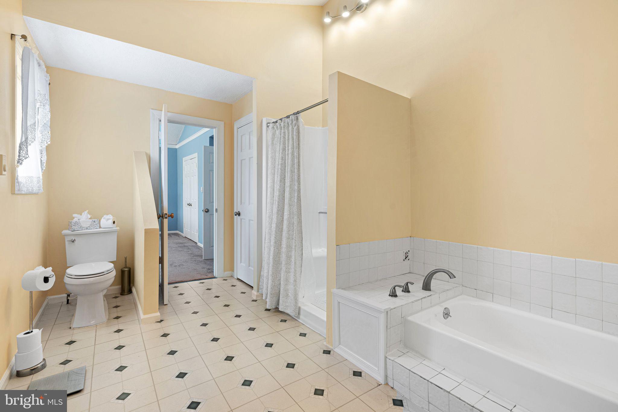 BUCKS COUNTY ESTS - Residential