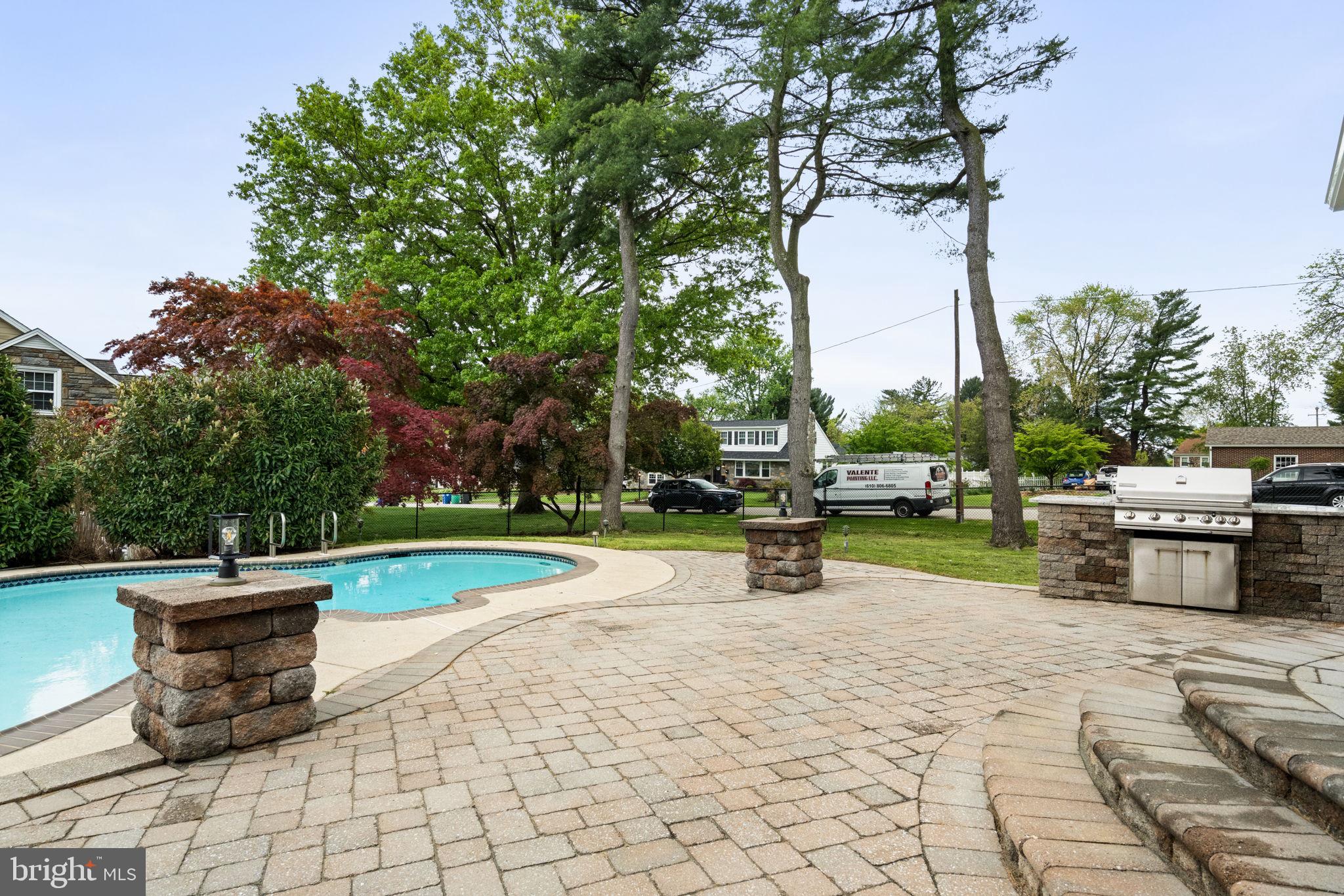 MERION GOLF MANOR - Residential