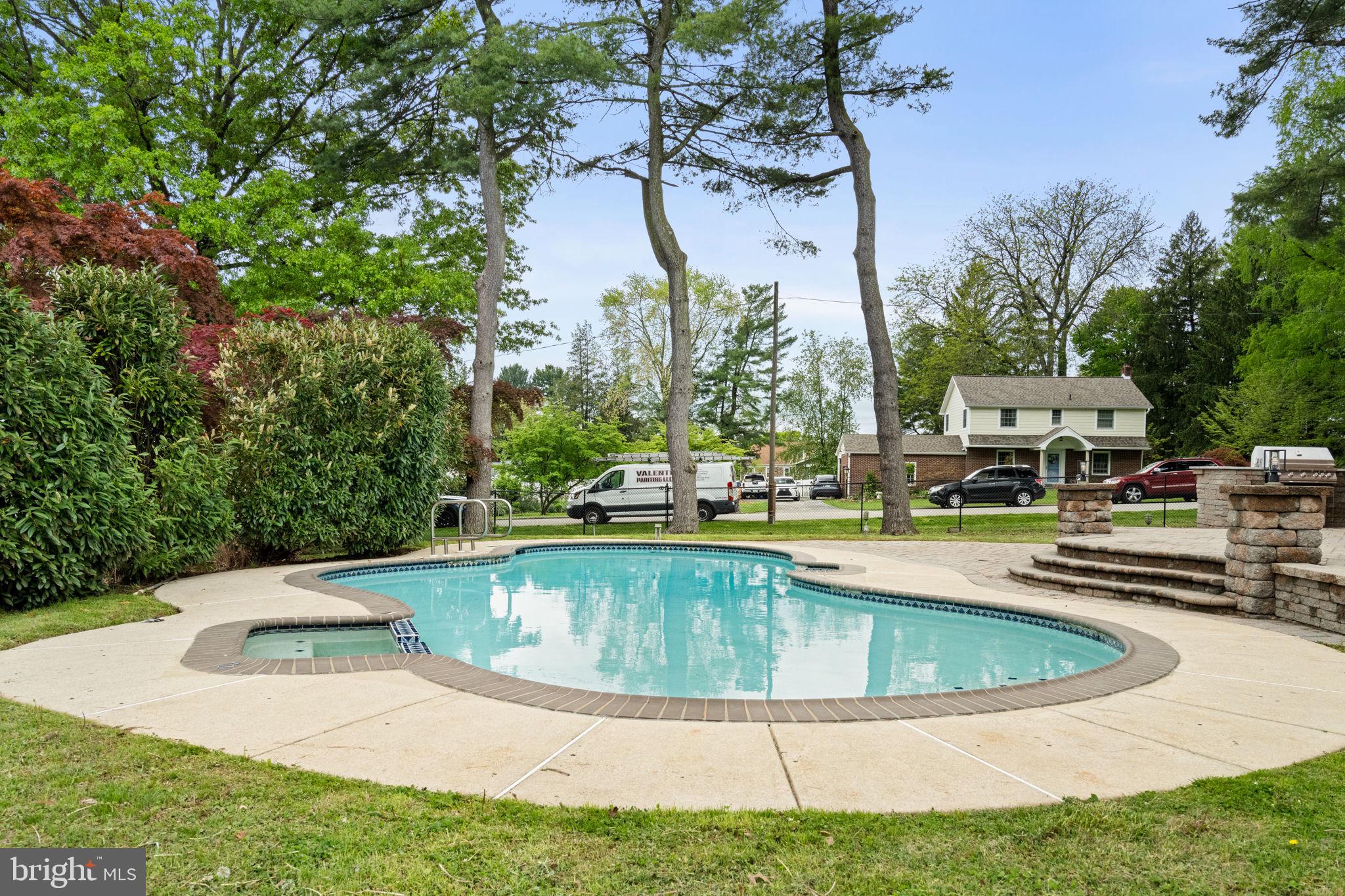 MERION GOLF MANOR - Residential