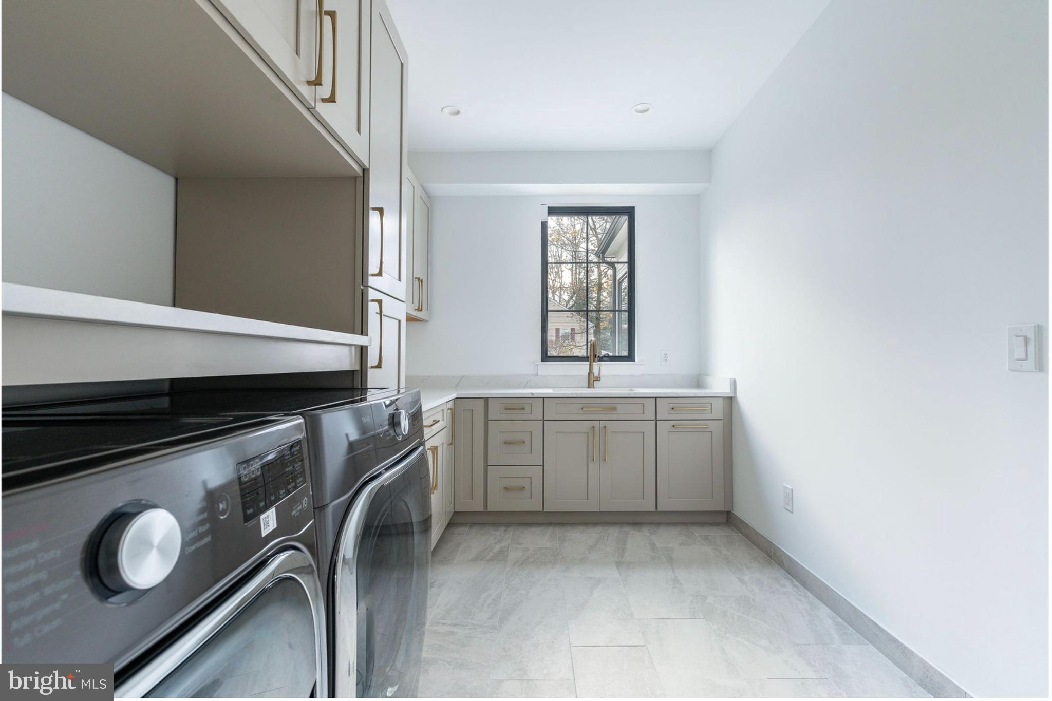 MERION GOLF MANOR - Residential