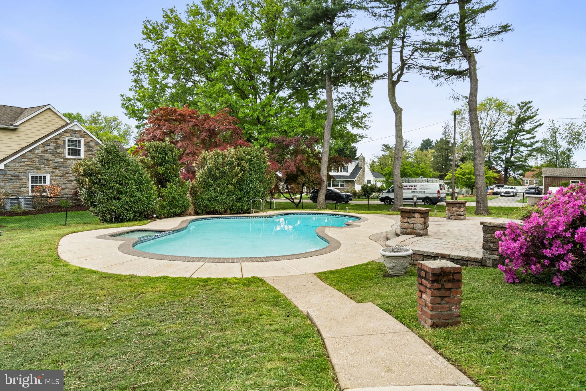 MERION GOLF MANOR - Residential