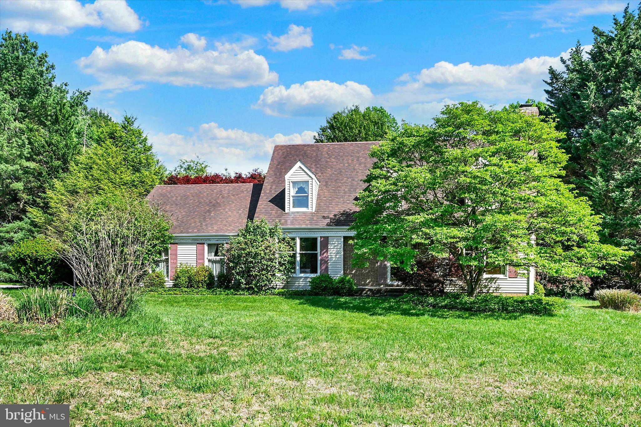 7 QUAIL WOOD COURT