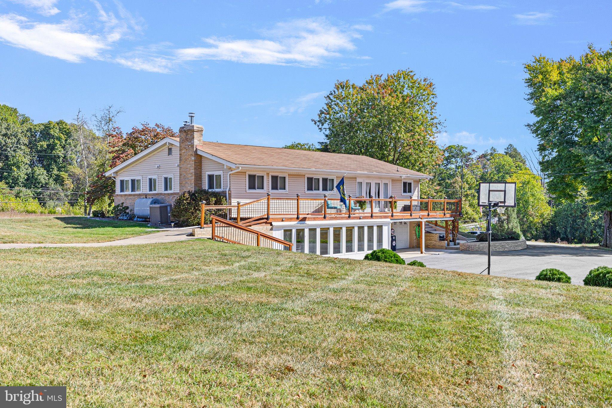 5756 SUMMIT BRIDGE ROAD