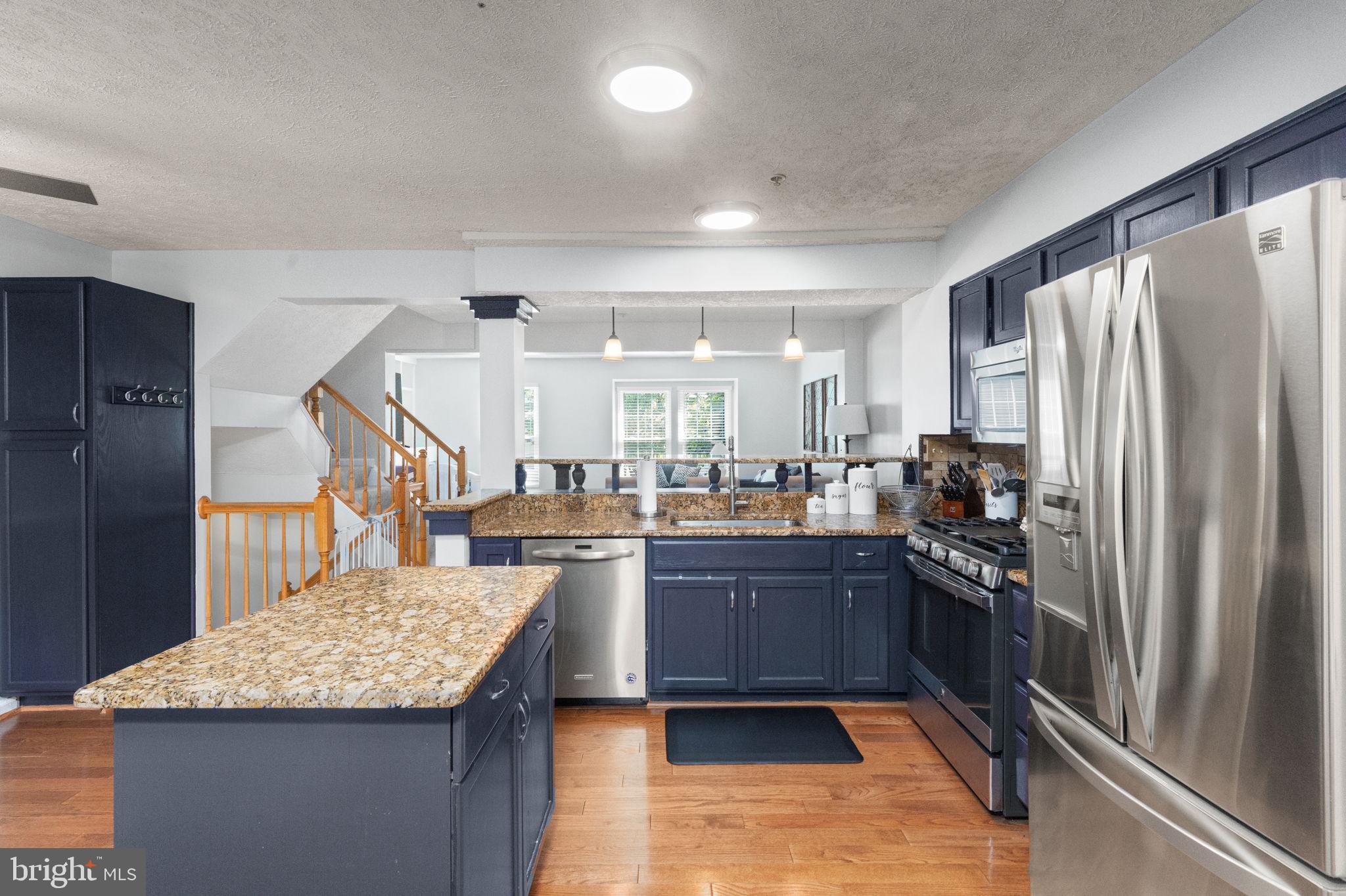 1049 JEANETT WAY