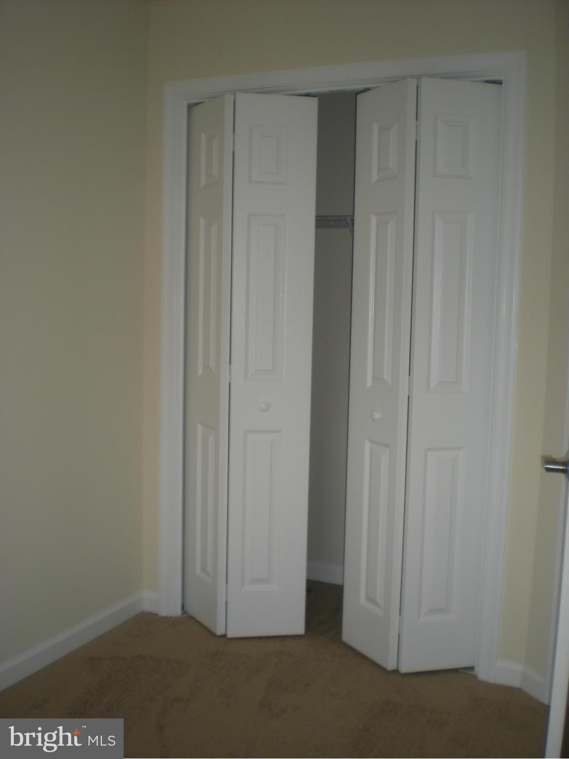 BARNETT AVENUE TOWNHOMES - Residential Lease