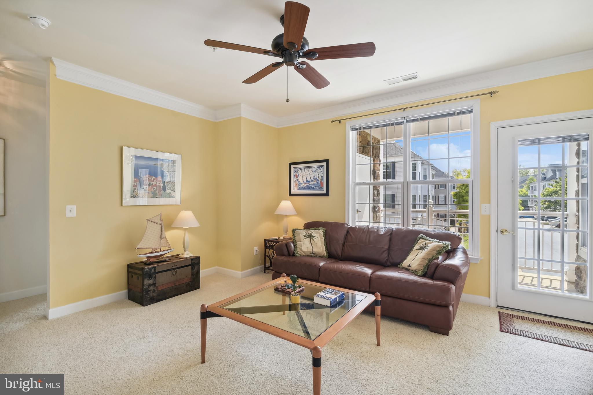 FOUR SEASONS - Residential