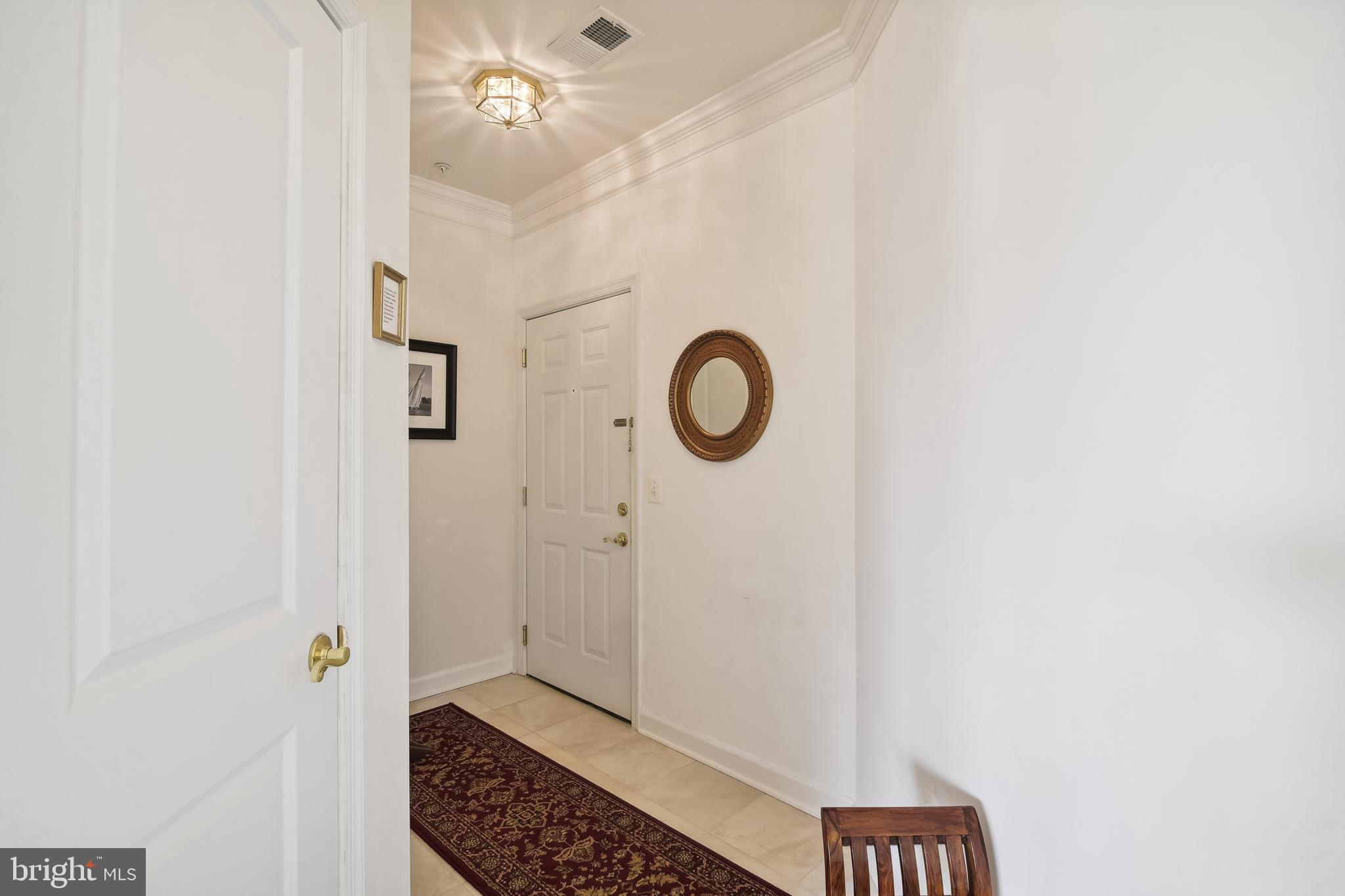 FOUR SEASONS - Residential