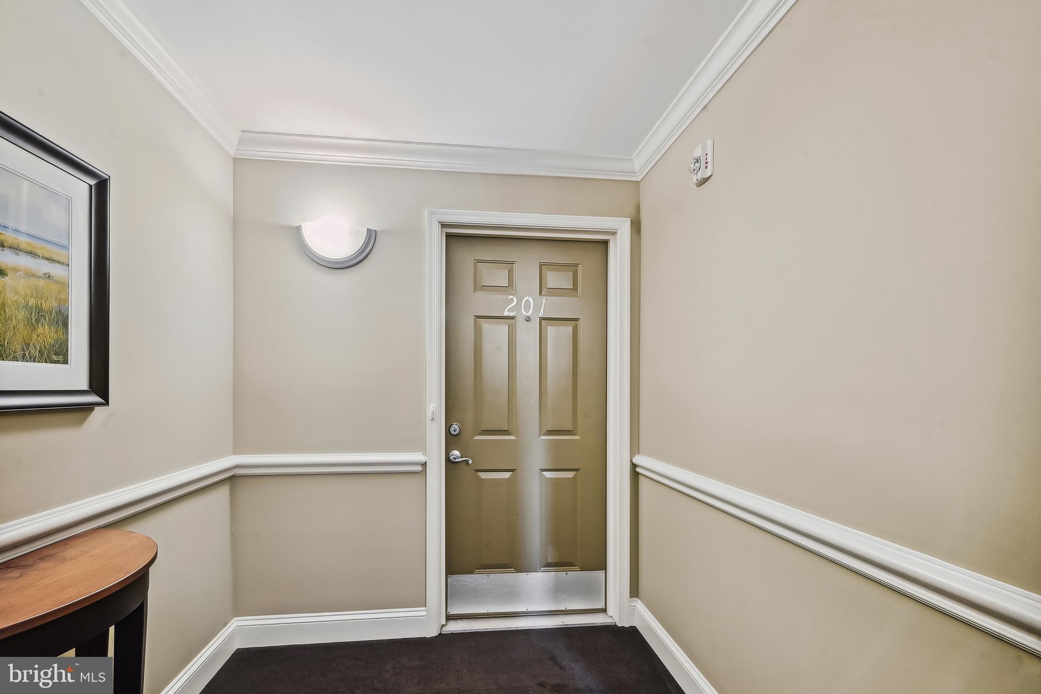 FOUR SEASONS - Residential