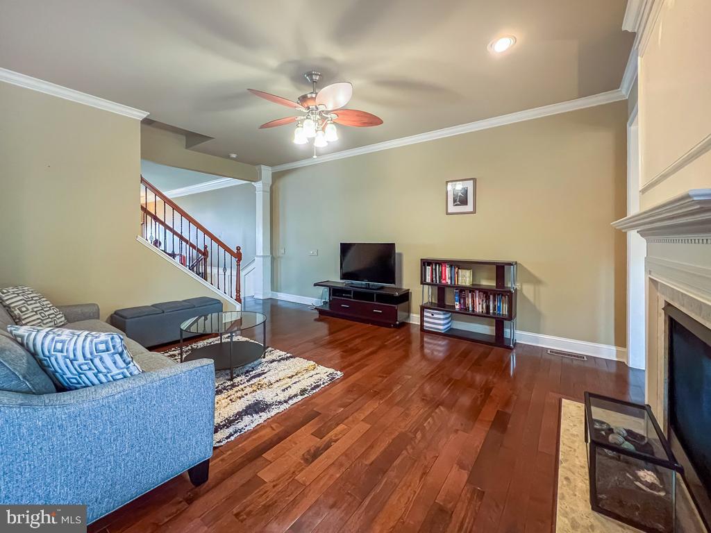 DOYLESTOWN STATION - Residential