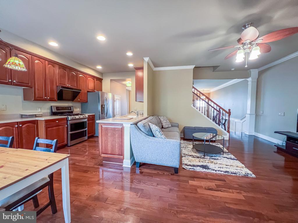 DOYLESTOWN STATION - Residential