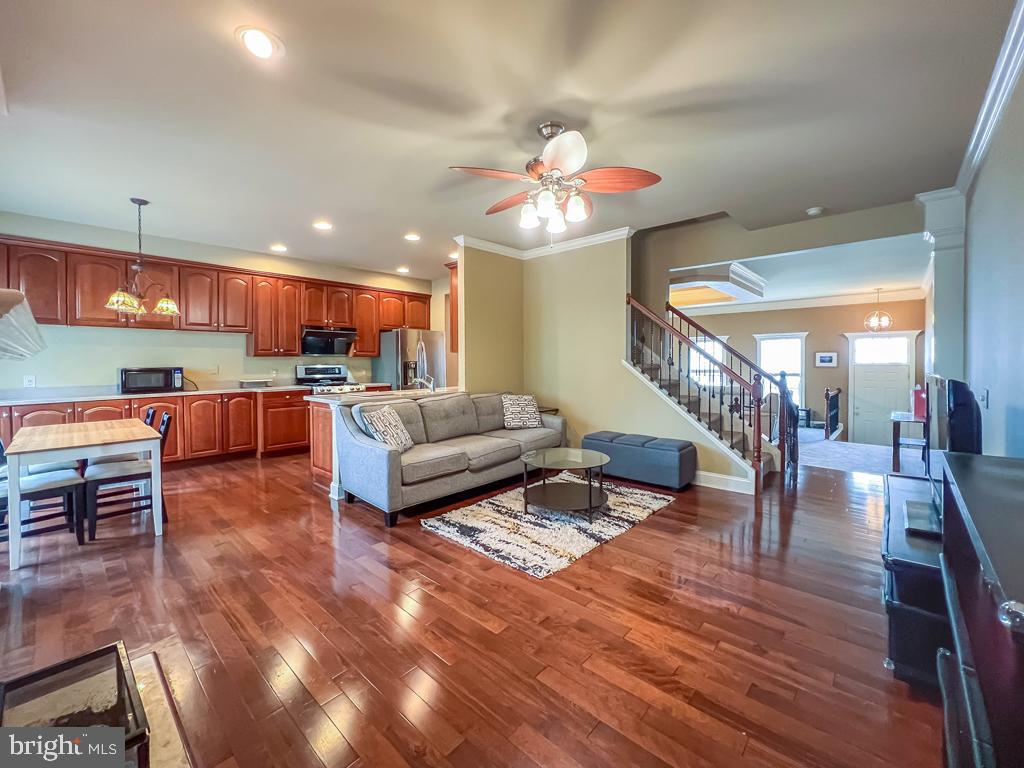 DOYLESTOWN STATION - Residential