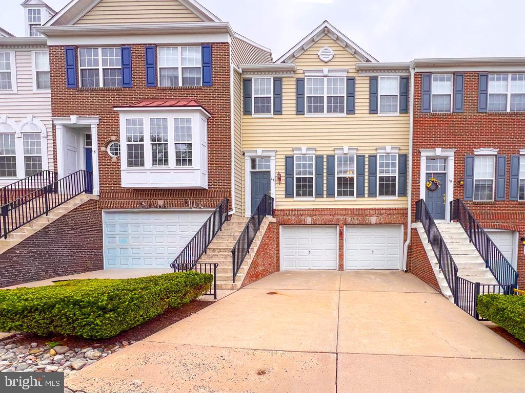 DOYLESTOWN STATION - Residential