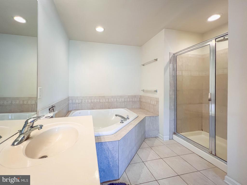 DOYLESTOWN STATION - Residential