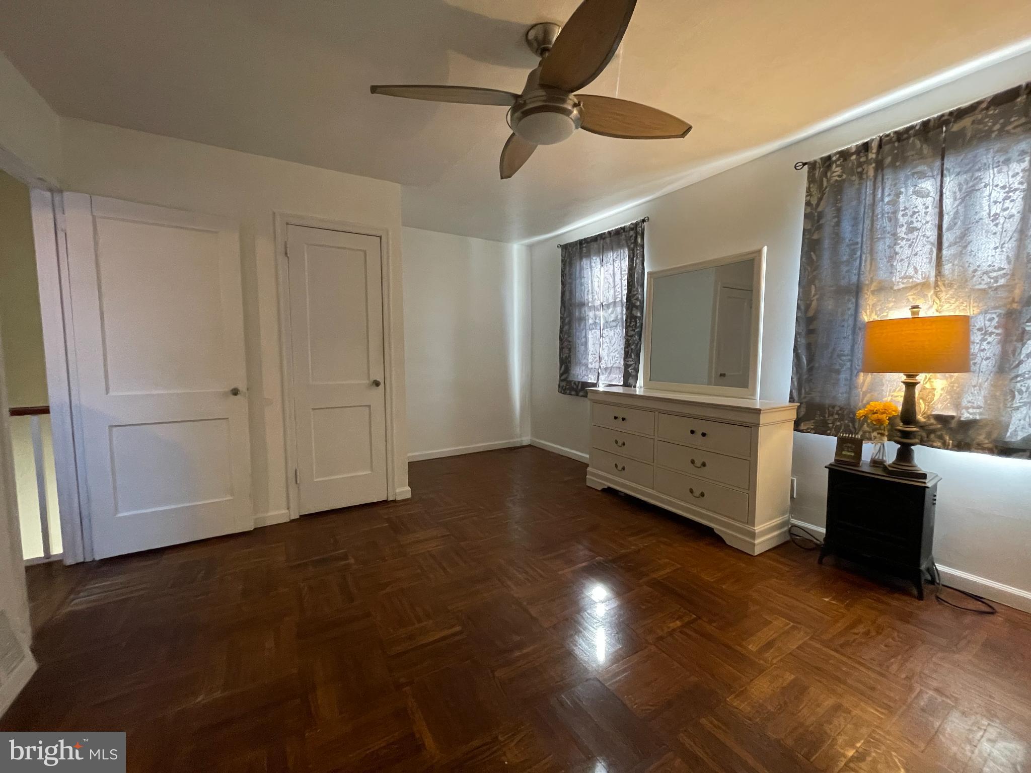 LAWNDALE - Residential