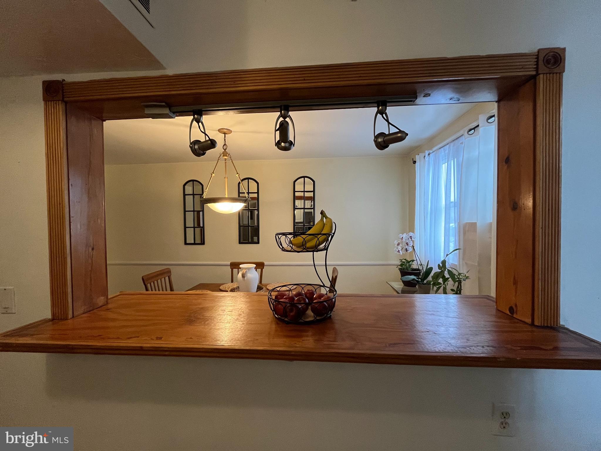 LAWNDALE - Residential