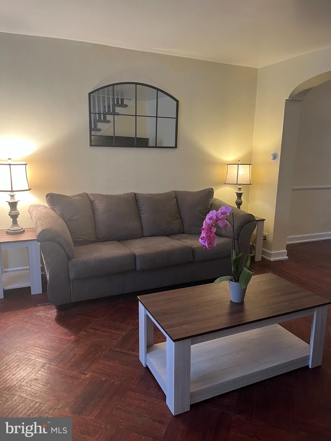 LAWNDALE - Residential