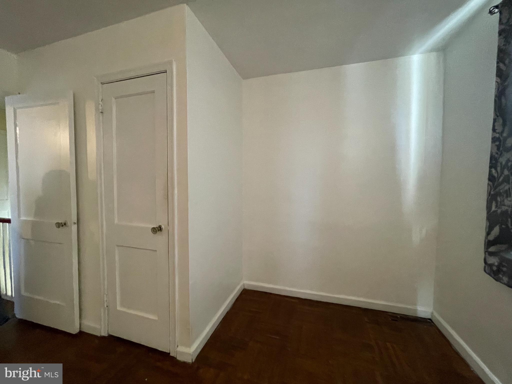 LAWNDALE - Residential