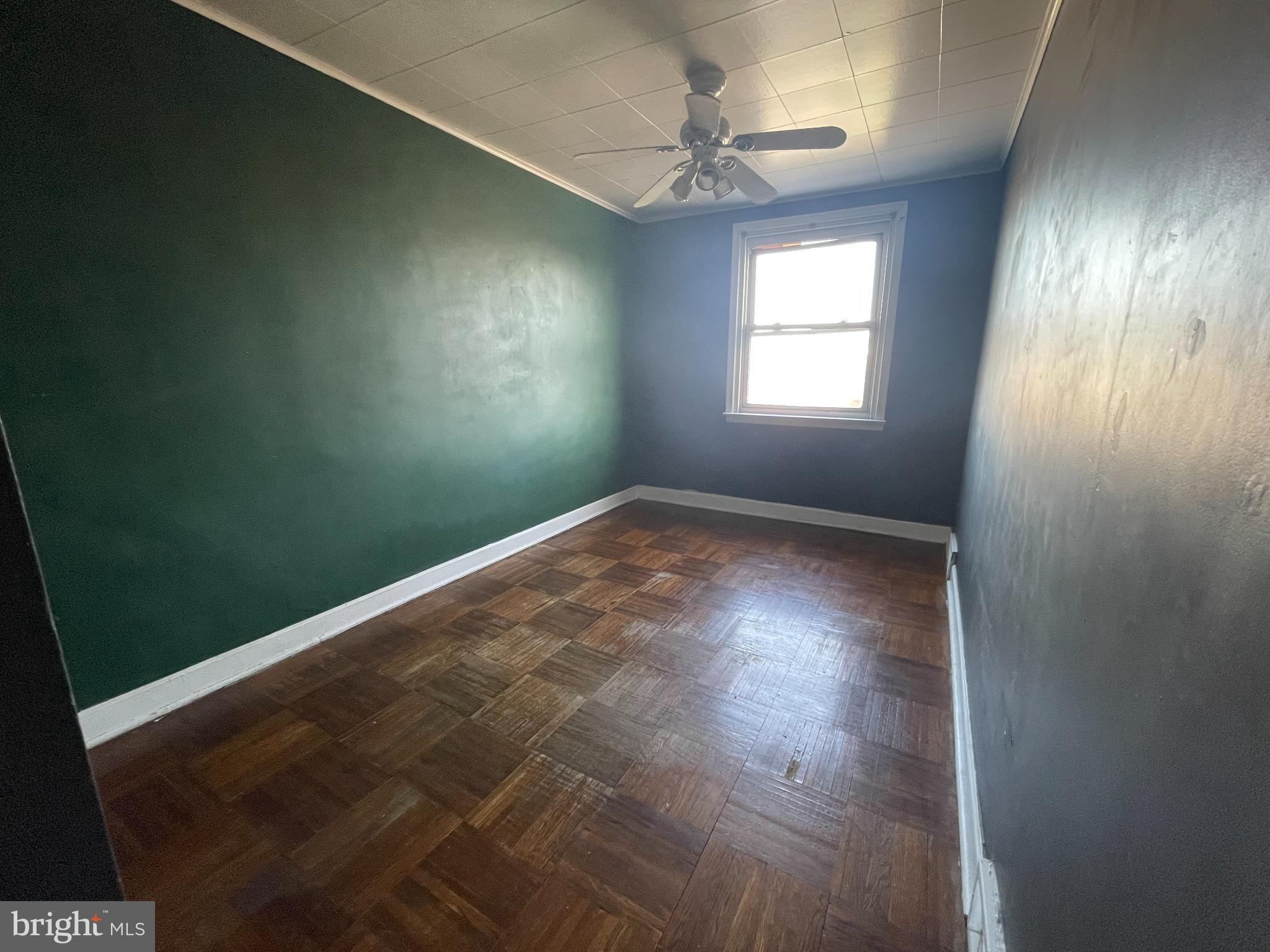 LAWNDALE - Residential