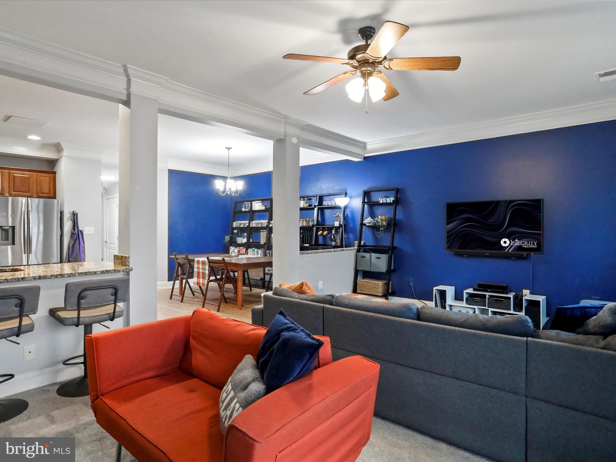 ROLLING HILLS ESTATES - Residential