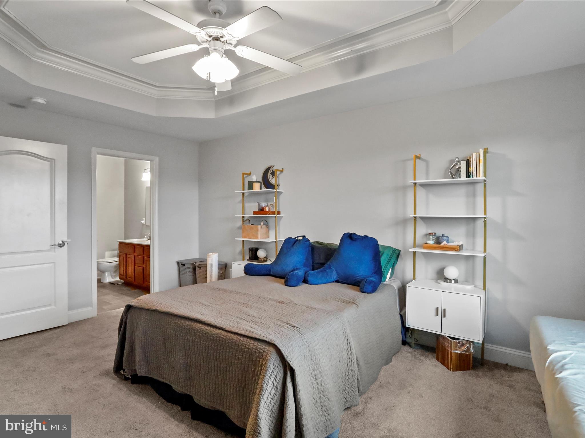 ROLLING HILLS ESTATES - Residential