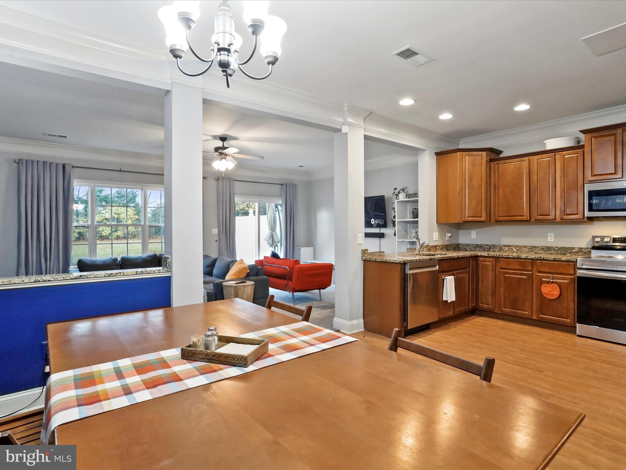 ROLLING HILLS ESTATES - Residential