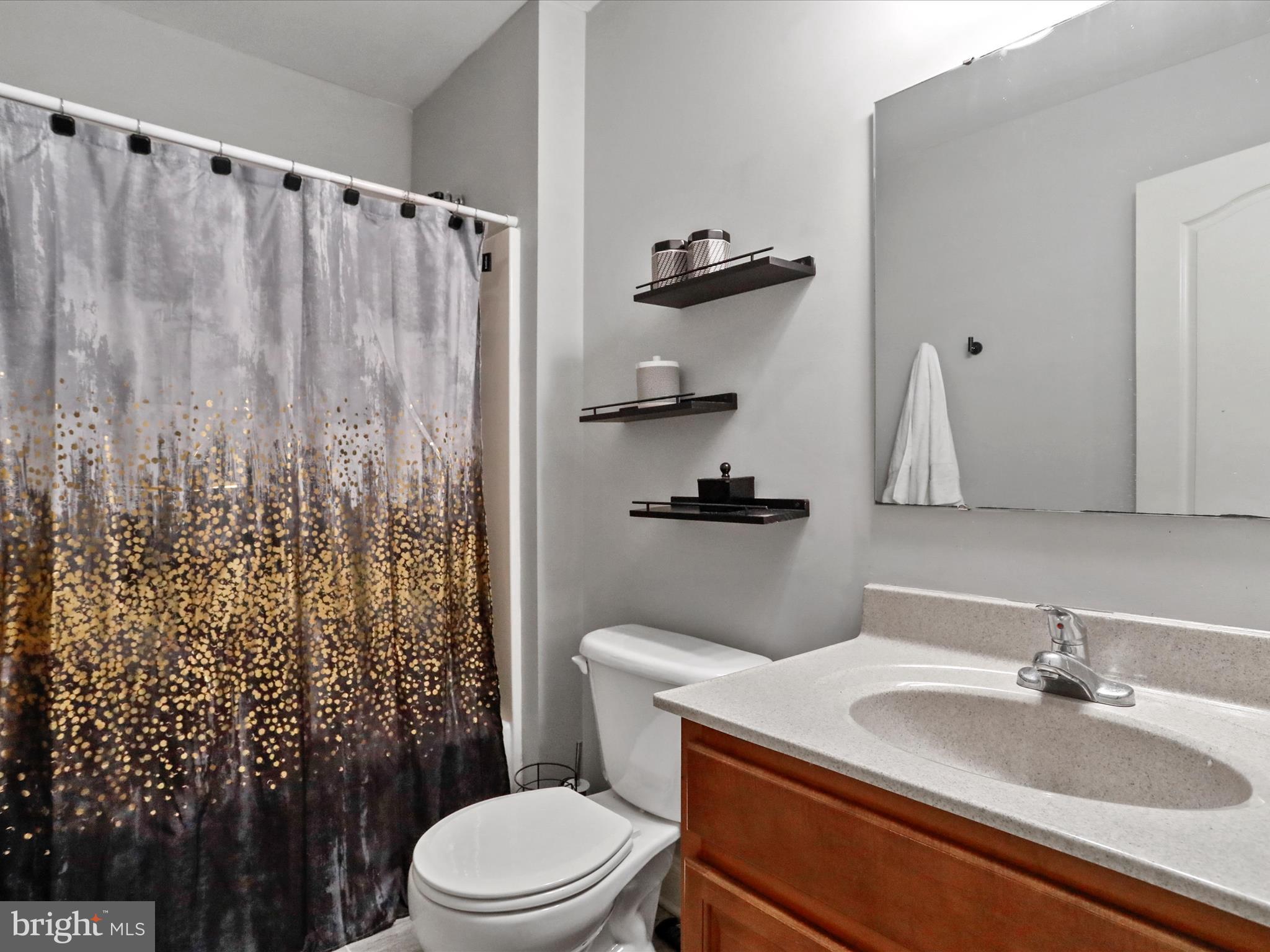 ROLLING HILLS ESTATES - Residential