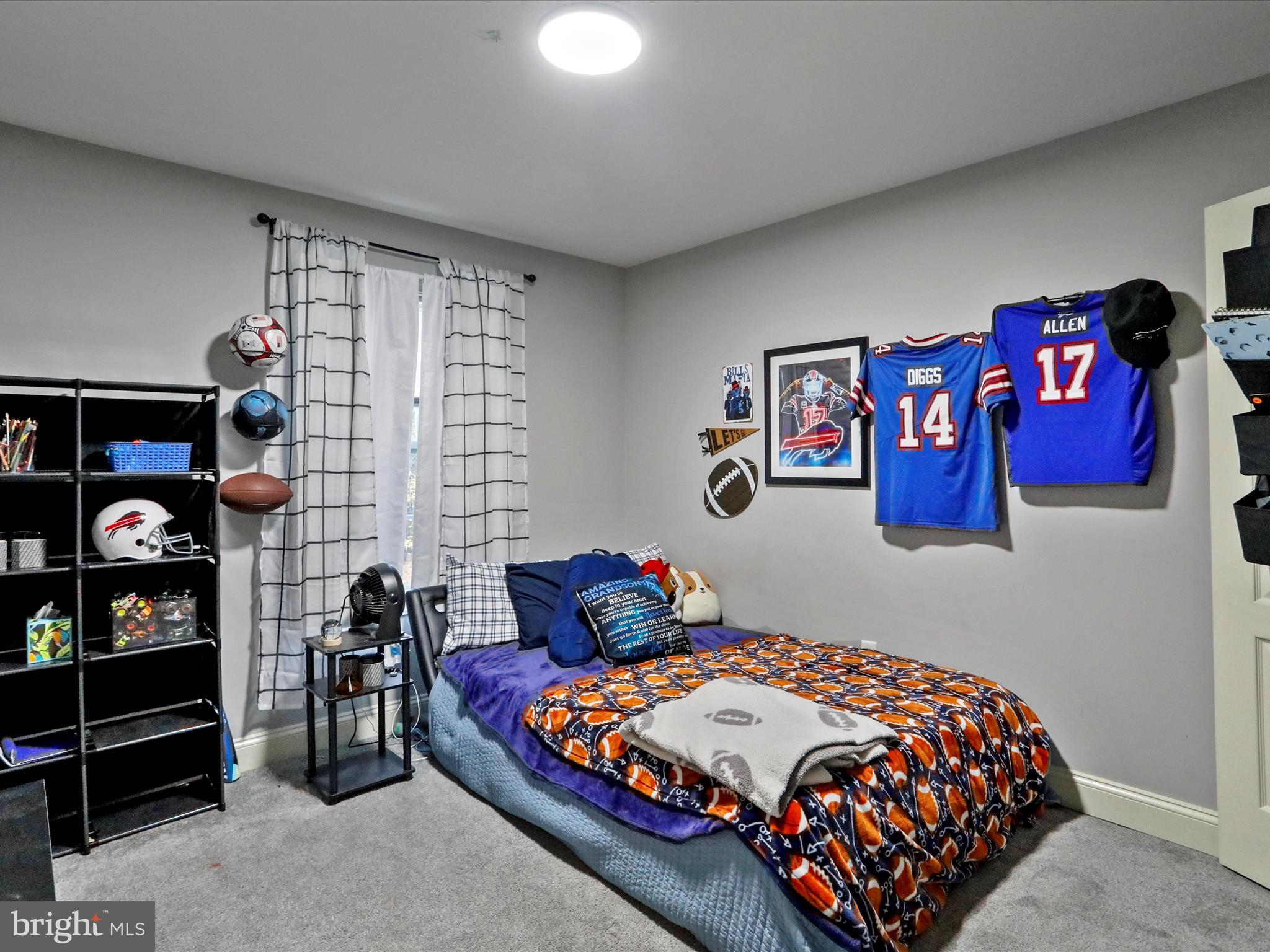 ROLLING HILLS ESTATES - Residential