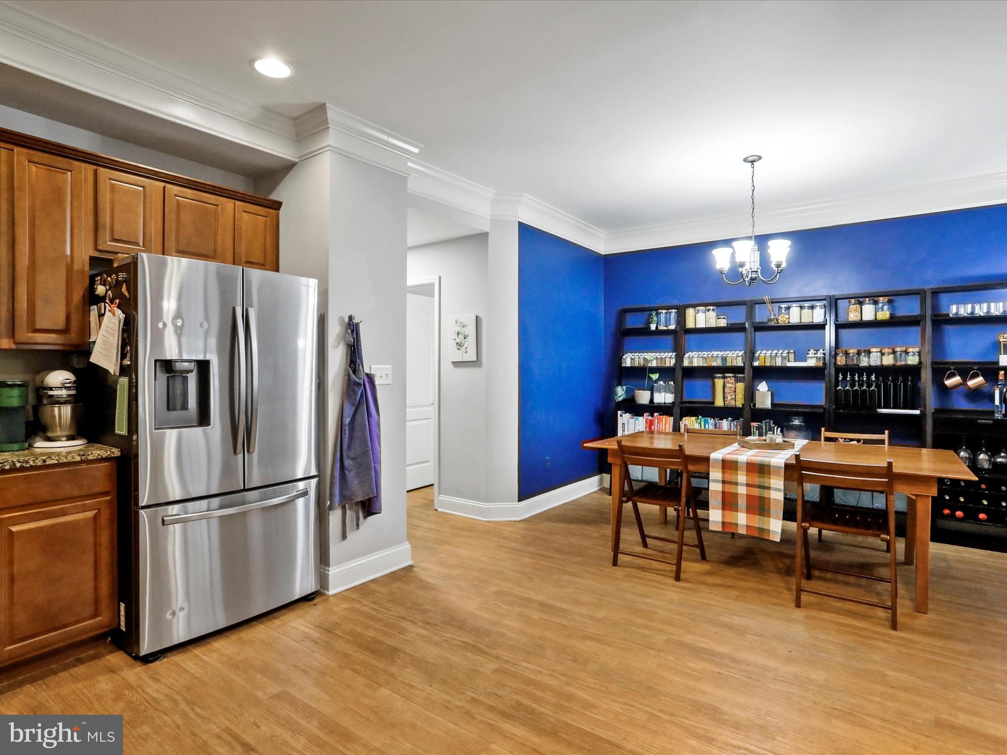 ROLLING HILLS ESTATES - Residential